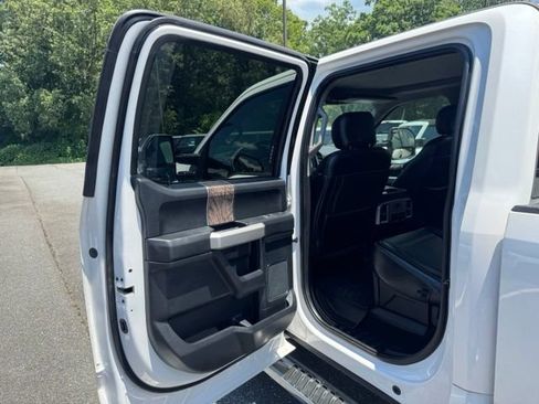 Used 2019 Ford F350 Lariat w/ Lariat Ultimate Package AWD/4WD image 12