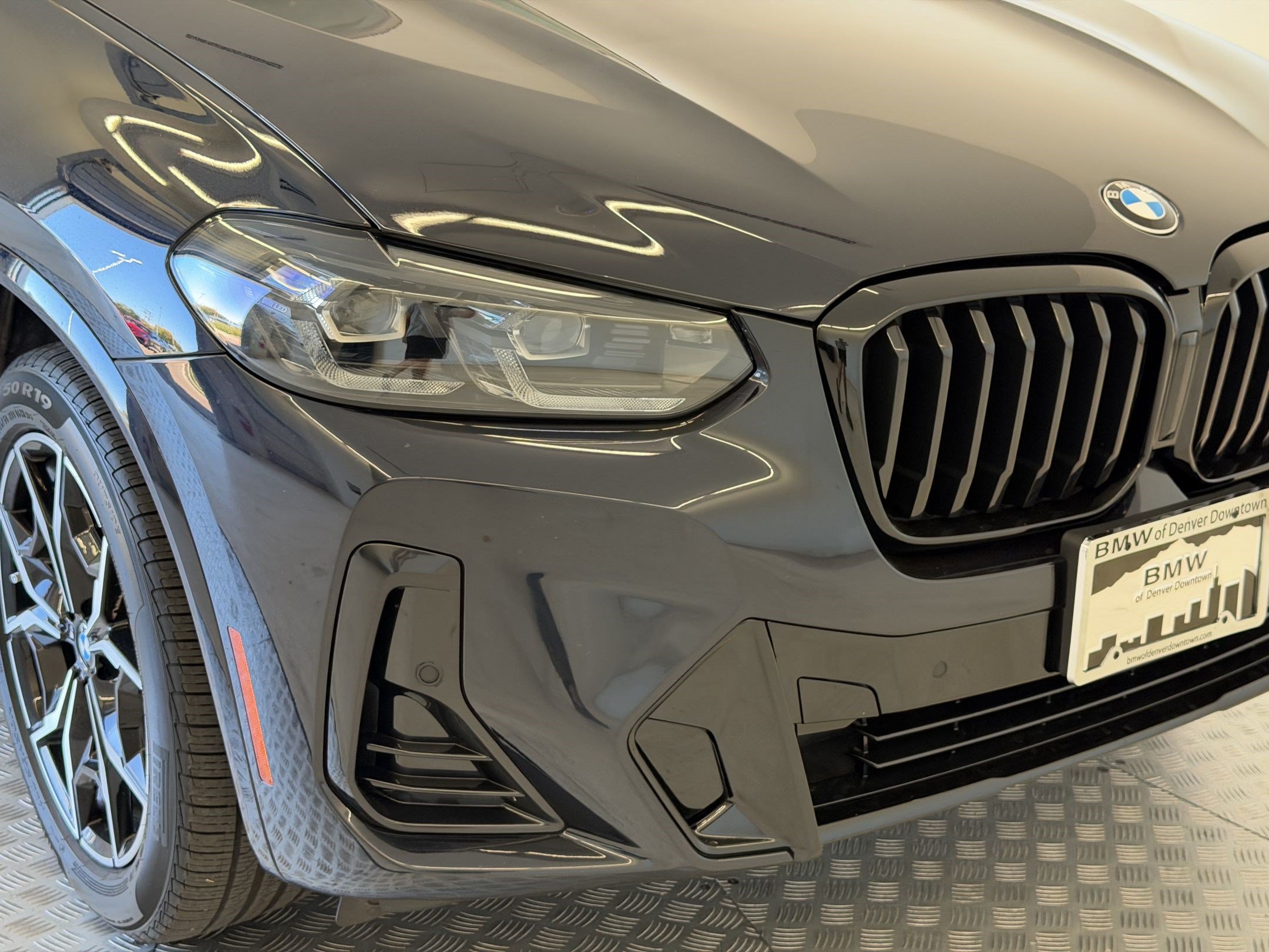 Certified 2024 BMW X3 xDrive30i w/ M Sport Package AWD/4WD image 12