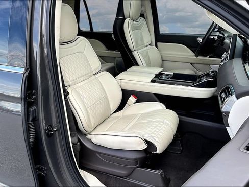 Used 2023 Lincoln Navigator Black Label AWD/4WD image 31