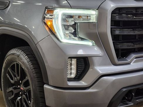 Used 2022 GMC Sierra 1500 Elevation AWD/4WD image 13