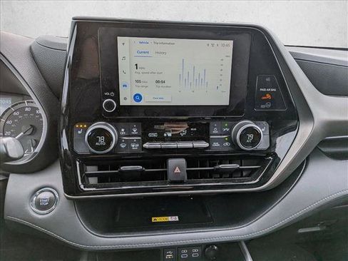 Certified 2023 Toyota Highlander XLE image 12