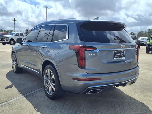 Used 2020 Cadillac XT6 Premium Luxury image 2