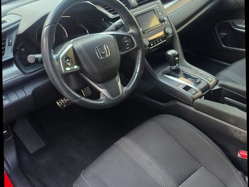 Used 2018 Honda Civic Sport image 12
