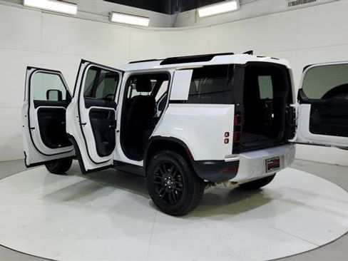 Used 2025 Land Rover Defender 110 S AWD/4WD image 31