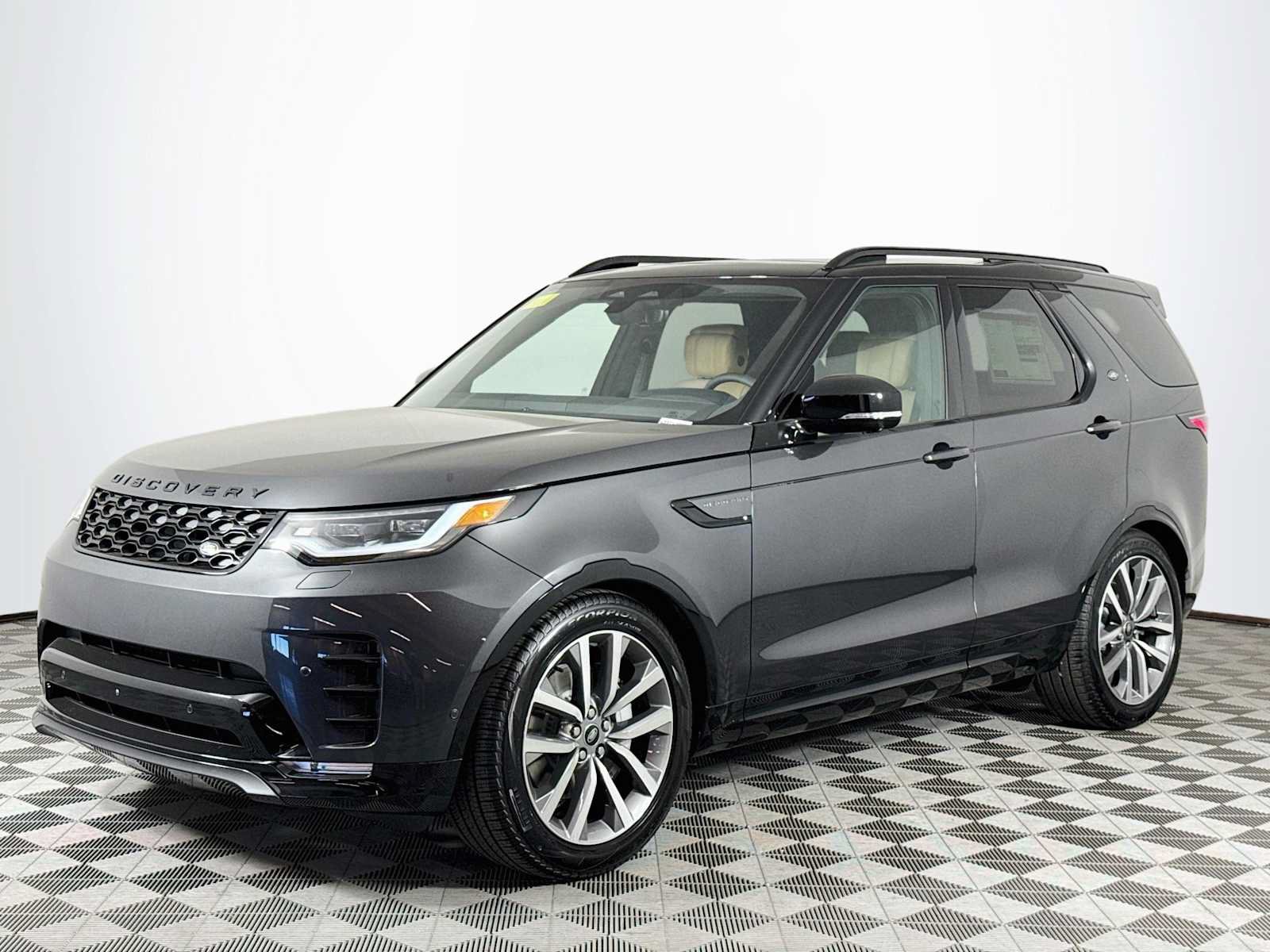 New 2026 Land Rover Discovery Dynamic SE AWD/4WD image 1