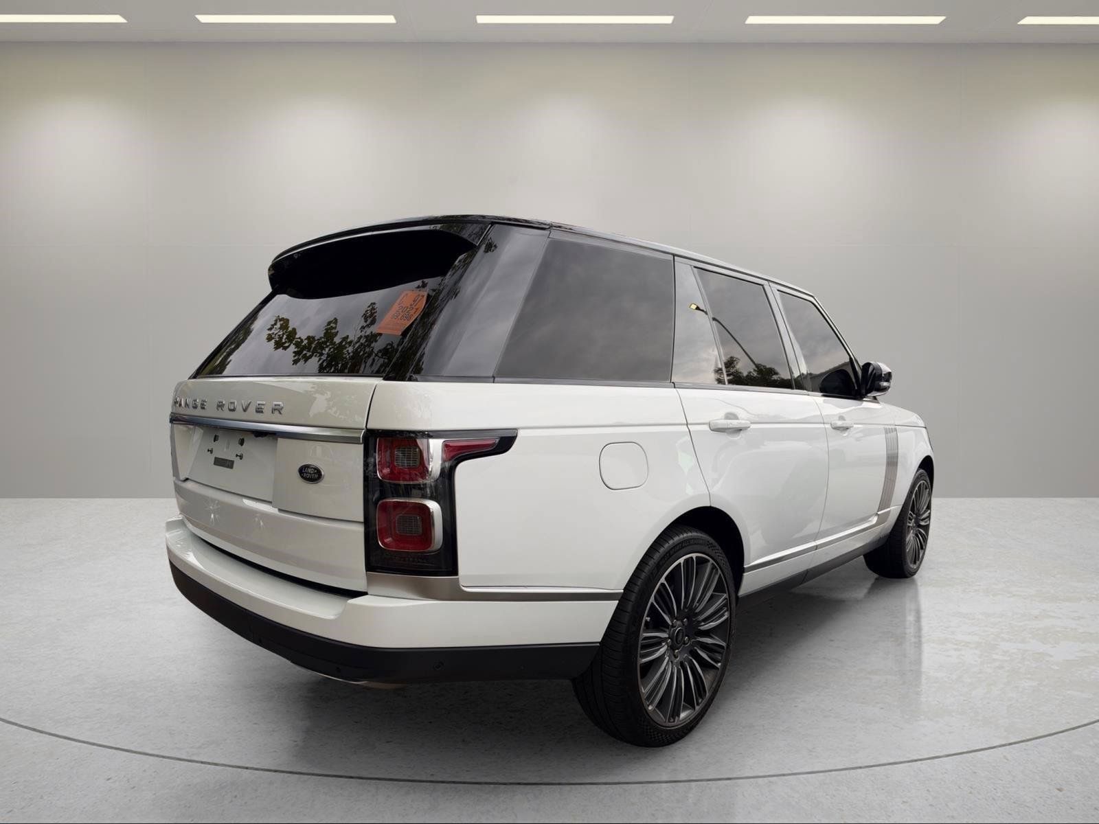 Used 2021 Land Rover Range Rover P525 Westminster Edition AWD/4WD image 13