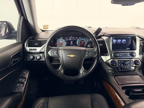 Used 2019 Chevrolet Tahoe Premier AWD/4WD image 12