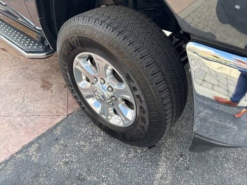 Used 2025 RAM 2500 Big Horn image 9