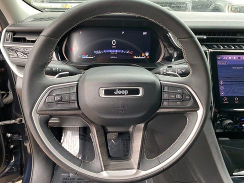 Used 2023 Jeep Grand Cherokee L Limited w/ Luxury Tech Group II image 24