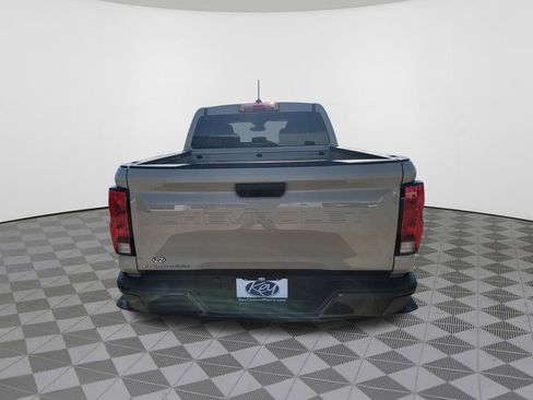 Used 2024 Chevrolet Colorado W/T RWD image 10