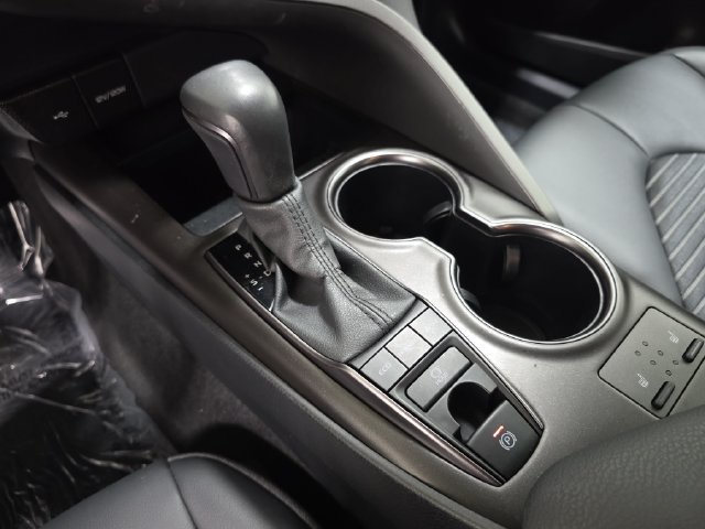 Certified 2024 Toyota Camry SE w/ Cold Weather Package AWD/4WD image 22