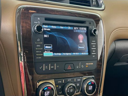Used 2017 Buick Enclave Premium AWD/4WD image 15