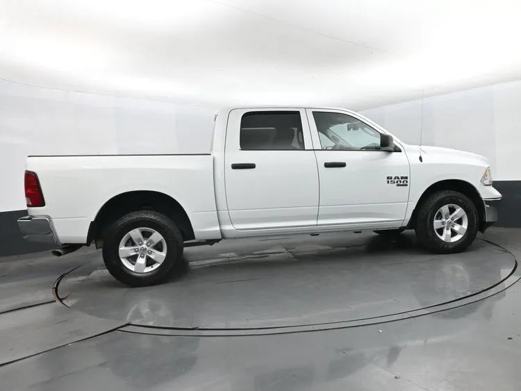 Used 2022 RAM 1500 Classic SLT w/ Electronics Group AWD/4WD image 4
