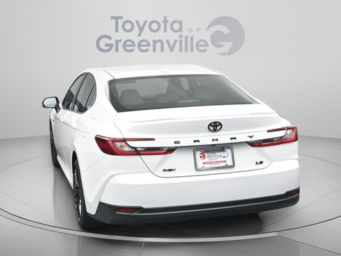 Used 2025 Toyota Camry LE w/ Convenience Package FWD image 11