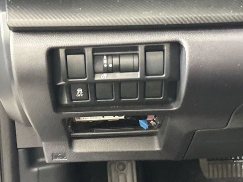 Used 2017 Subaru Impreza 2.0i image 19