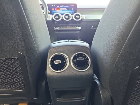 Used 2025 Mercedes-Benz GLB 250 image 26