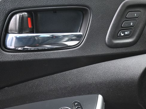 Used 2016 Honda CR-V Touring image 16