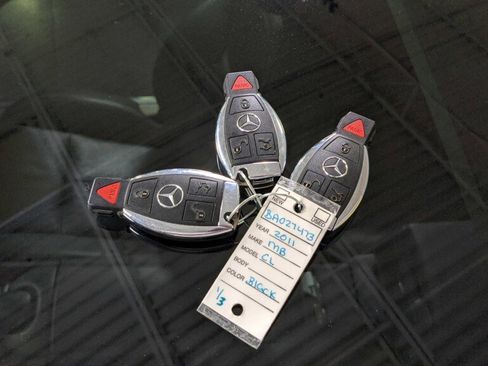 Used 2011 Mercedes-Benz CL 550 4MATIC image 34