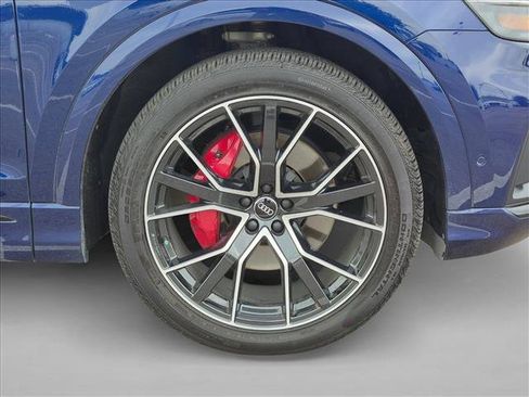 Used 2020 Audi Q8 Prestige AWD/4WD image 25