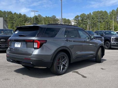 New 2026 Ford Explorer ST-Line w/ ST-Line Street Pack RWD image 3