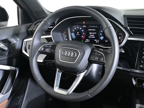 Used 2025 Audi Q3 2.0T Premium image 10