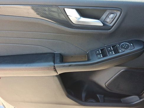 Used 2024 Ford Escape ST-Line image 12