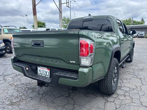 Used 2021 Toyota Tacoma TRD Off-Road AWD/4WD image 3