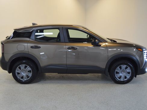 Used 2025 Nissan Kicks S FWD image 2