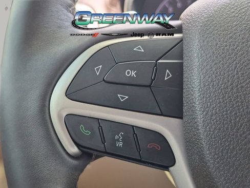 Used 2017 Jeep Grand Cherokee Overland RWD image 26