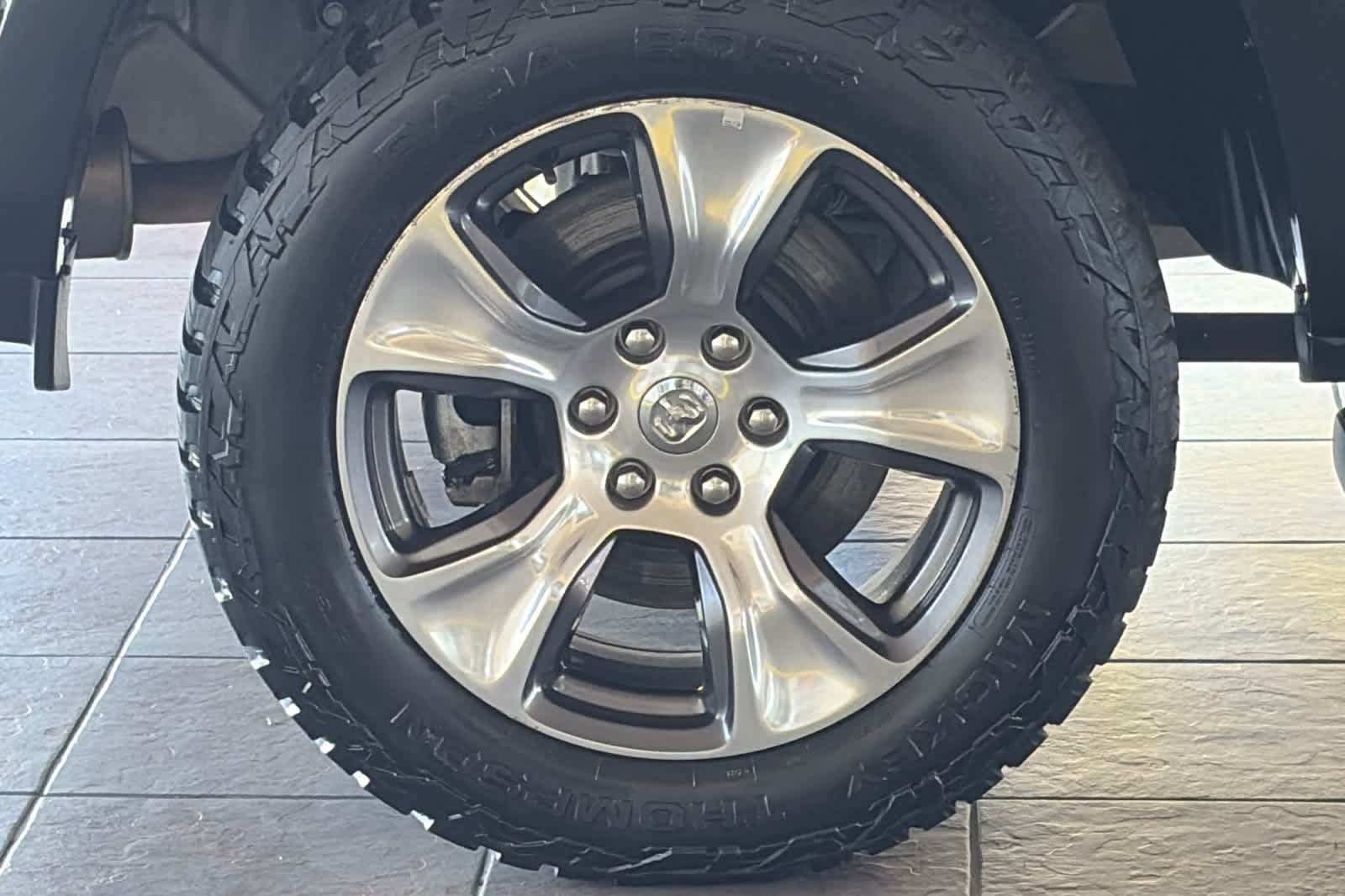 Used 2019 RAM 1500 Laramie AWD/4WD image 29