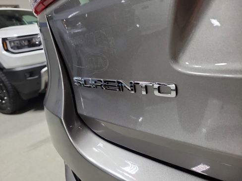 Used 2019 Kia Sorento EX image 7