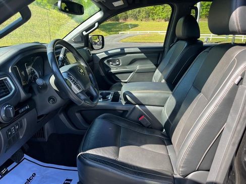 Used 2018 Nissan Titan SL w/ Midnight Edition AWD/4WD image 26