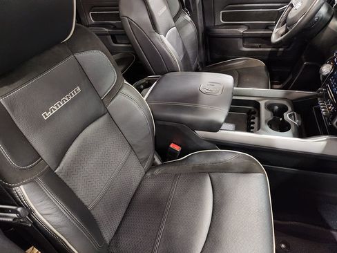 Used 2024 RAM 2500 Laramie w/ Night Edition image 34