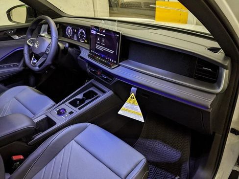 New 2026 Volkswagen Tiguan SE R-Line AWD/4WD image 21