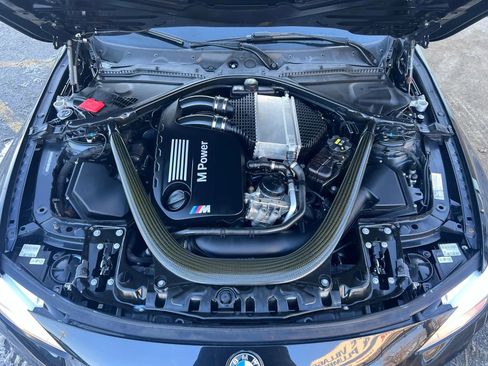 Used 2015 BMW M4 Convertible w/ Executive Package image 26