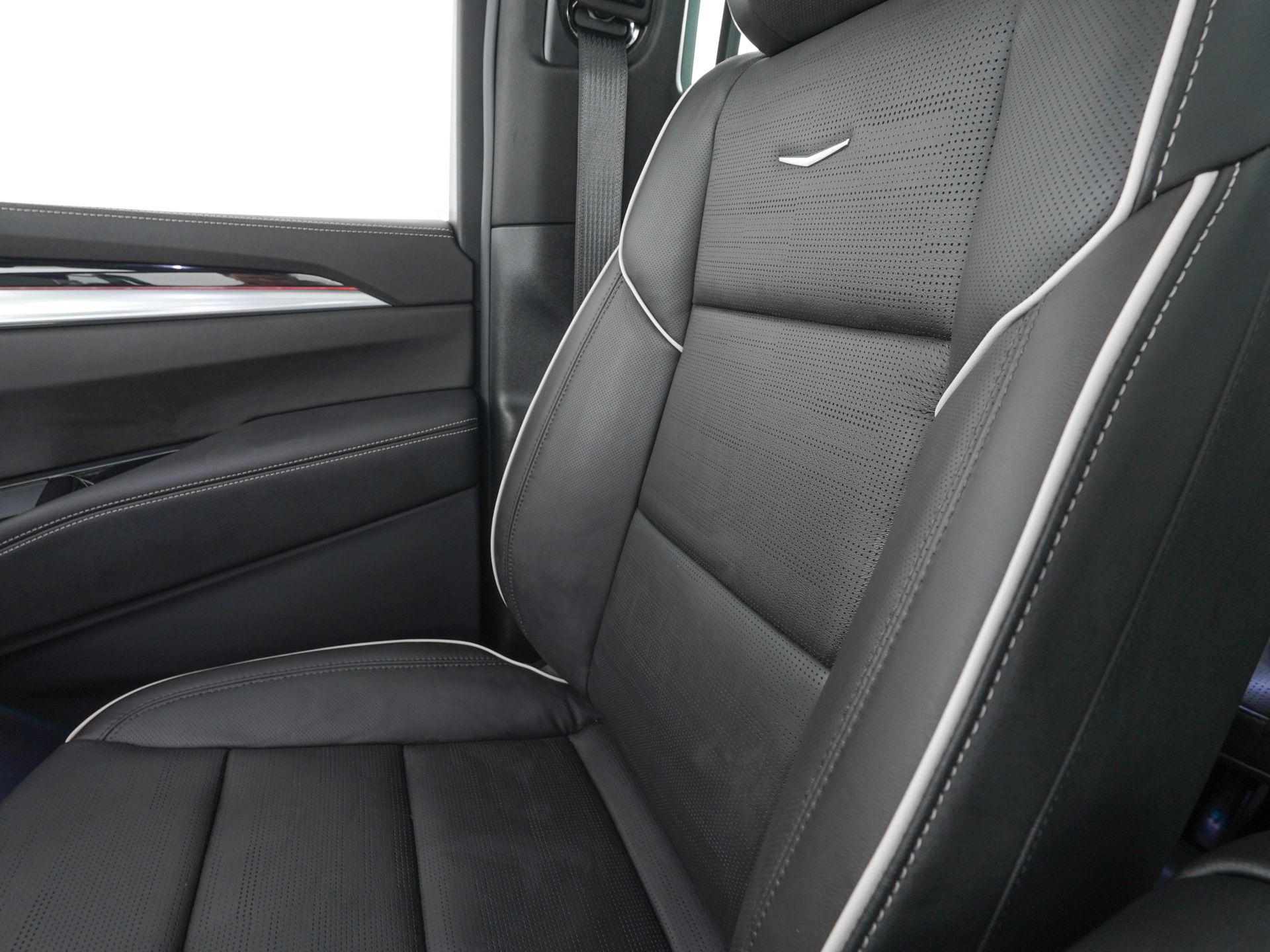 Used 2026 Cadillac Escalade Sport w/ Touring Package AWD/4WD image 30