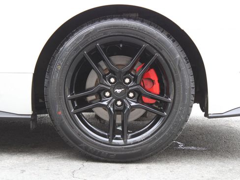 Used 2019 Ford Mustang Premium image 36