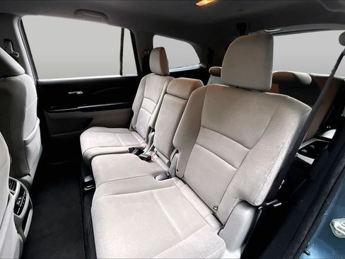 Used 2017 Honda Pilot EX image 19