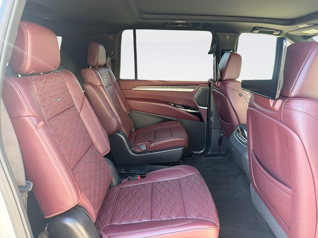 Certified 2025 Cadillac Escalade ESV Sport AWD/4WD image 30