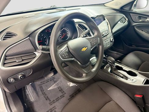 Used 2023 Chevrolet Malibu LT FWD image 12