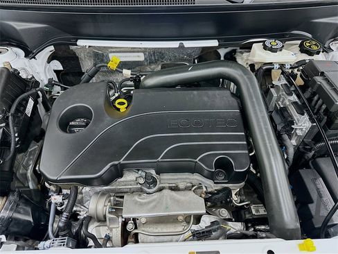 Used 2023 GMC Terrain SLE w/ Driver Convenience Package image 30