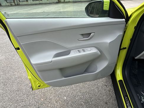 Used 2024 Hyundai Kona SEL w/ Convenience Package image 10