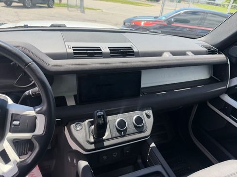 Used 2023 Land Rover Defender 110 S AWD/4WD image 18