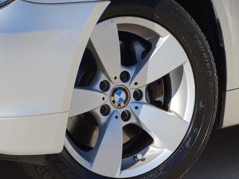 Used 2007 BMW 530xi Wagon AWD/4WD image 22