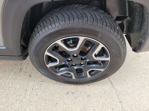 Used 2019 Jeep Compass Trailhawk w/ Cold Weather Group AWD/4WD image 11