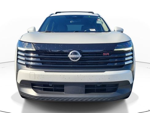 Used 2025 Nissan Kicks SR FWD image 2
