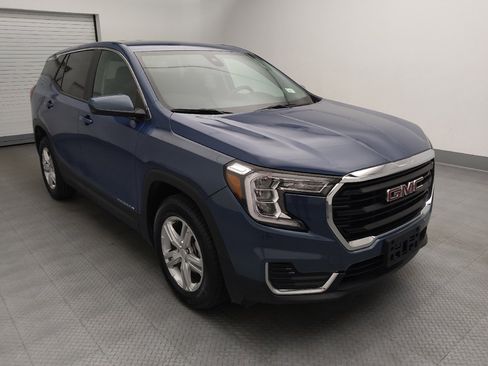 Used 2024 GMC Terrain SLE AWD/4WD image 13