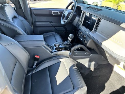 New 2025 Ford Bronco Outer Banks w/ Sasquatch Package image 21