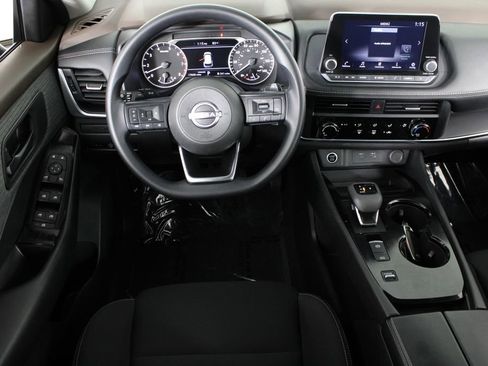 Used 2023 Nissan Rogue S image 7