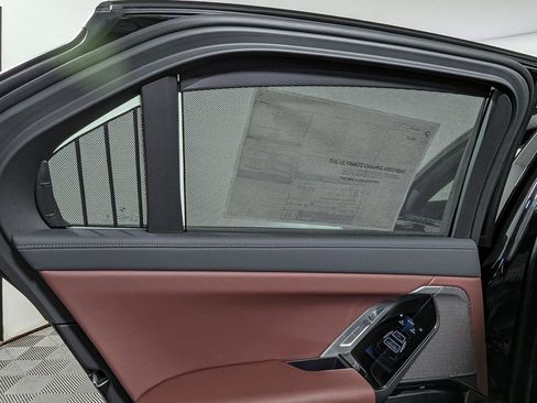 Used 2026 BMW i7 eDrive50 w/ M Sport Package image 34